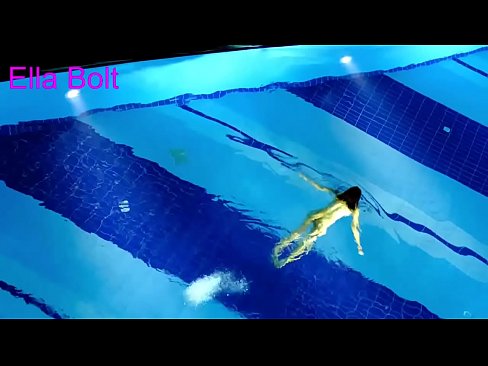 ❤️ Ik kin net ophâlde te sjen, jonge blonde fongen neaken swimmen yn ELLA BOLT resort pool ❤️ Anale fideo op fy.my-hentai-gallery.ru ❌️❤